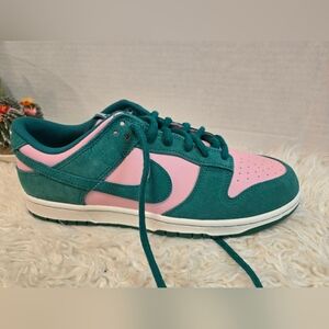 Nike Men's Green and Pink Dunk Shoe RIGHT SHOE ONLY